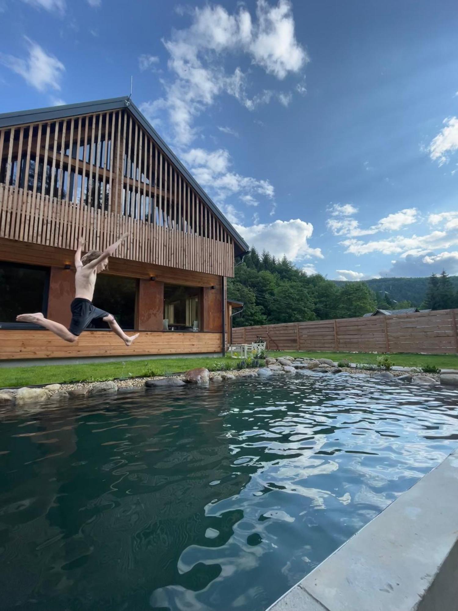 Villa Vagusbouda / Hogo& Loučná nad Desnou Esterno foto